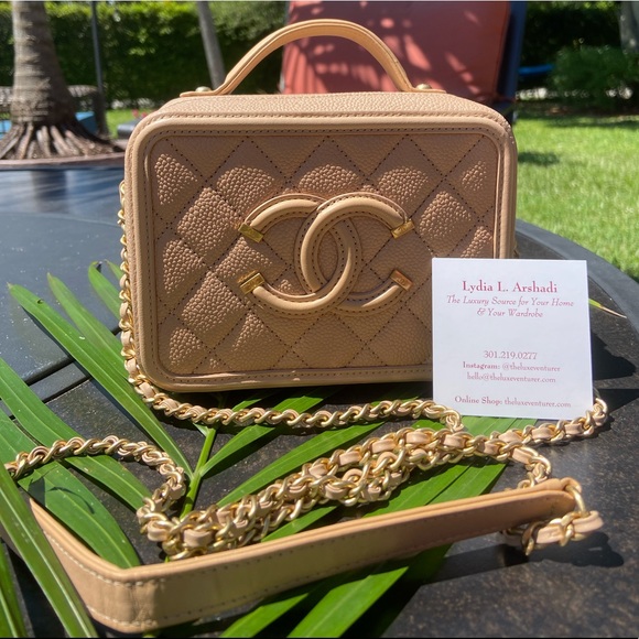 CHANEL Handbags - Chanel Small Caviar Filigree Vanity Crossbody